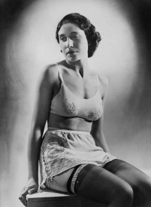 Fashion in 1930s - Culotte et soutien-gorge