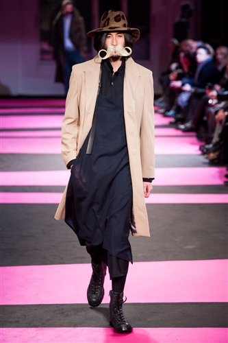 Yohji Yamamoto - Catwalk Yourself