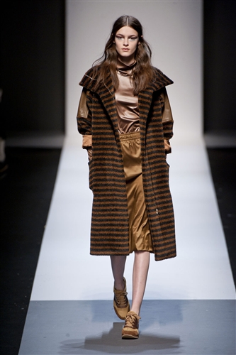 Max Mara - Catwalk Yourself