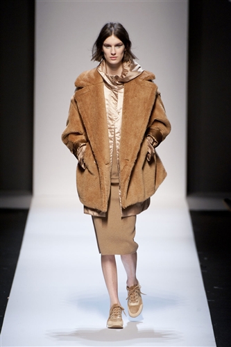 Max Mara - Catwalk Yourself