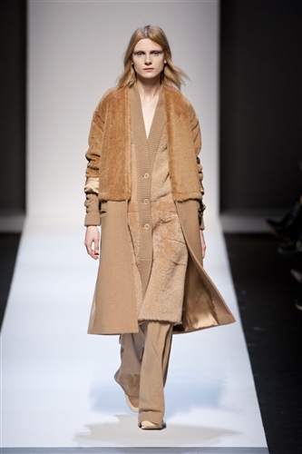 Max Mara - Catwalk Yourself