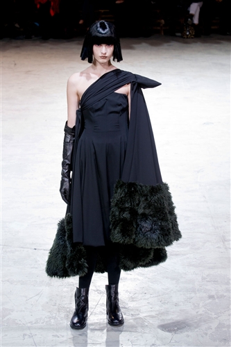 Yohji Yamamoto - Catwalk Yourself