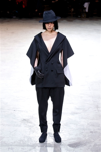 Yohji Yamamoto - Catwalk Yourself