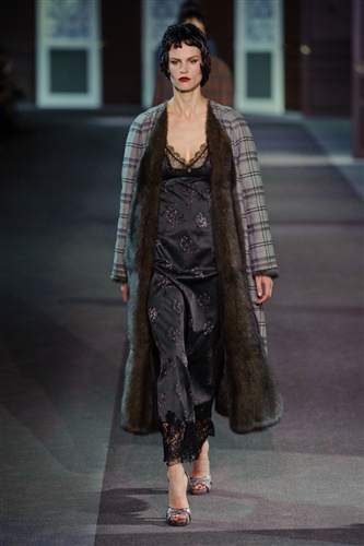 Louis Vuitton: Fall 2013 RTW - The New York Times