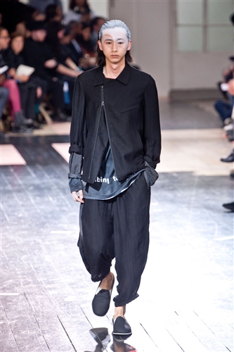 Yohji Yamamoto - Catwalk Yourself