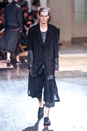 Yohji Yamamoto - Catwalk Yourself