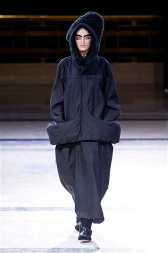 Yohji Yamamoto Autumn-Winter 2014 /2015 - Catwalk Yourself