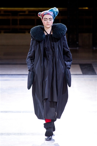 Yohji Yamamoto Autumn-Winter 2014 /2015 - Catwalk Yourself