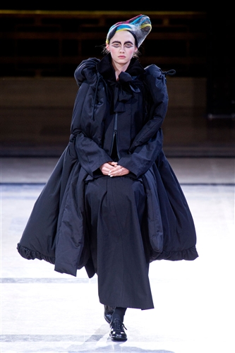 Yohji Yamamoto Autumn-Winter 2014 /2015 - Catwalk Yourself