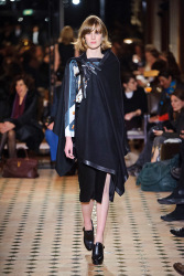 Trends_catwalk_yourself_AW13_cape_hermes_3
