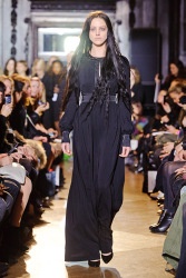 Trends_catwalk_yourself_AW13_gothic_giles