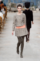 Trends_catwalk_yourself_AW13_grey_chanel