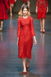 Trends_catwalk_yourself_AW13_scarlet_dolce_gabbana_4