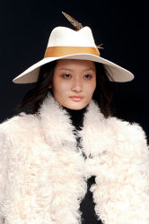 Trends_catwalkyourself_AW13_hats_issa_3