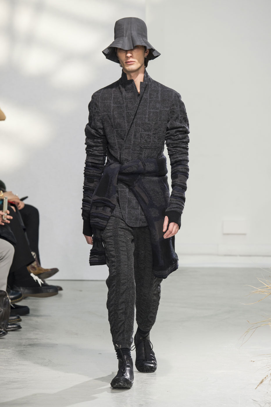 Issey Miyake Men Autumn-Winter 2016-17