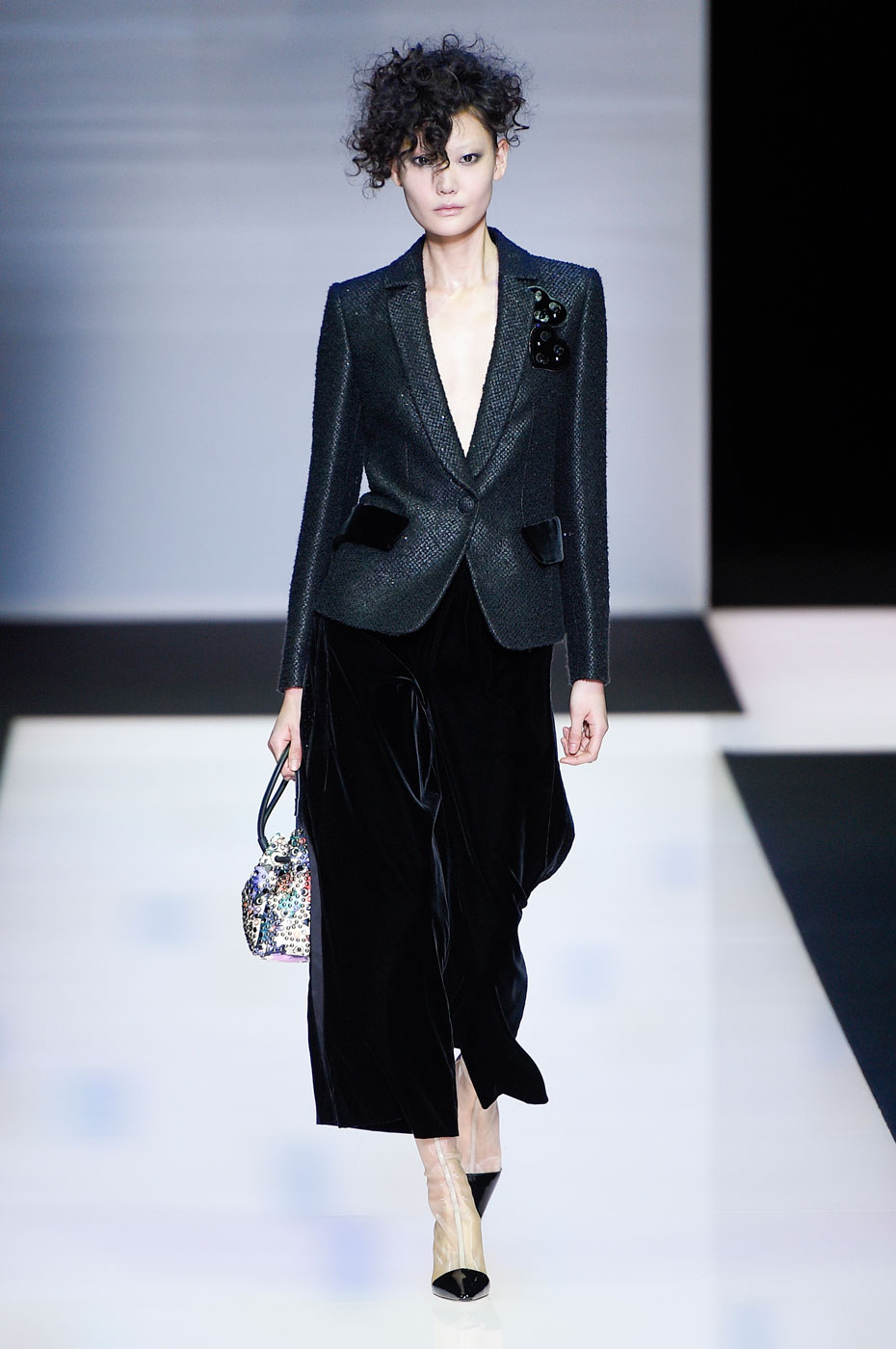 Giorgio Armani Woman Autumn-Winter 2016