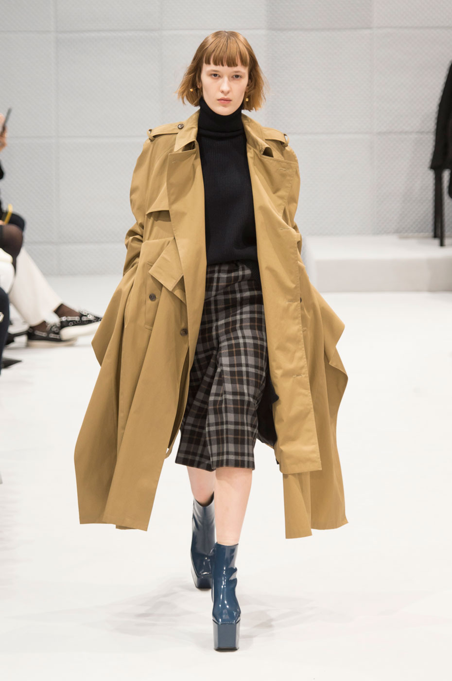 Balenciaga Woman Autumn-Winter 2016