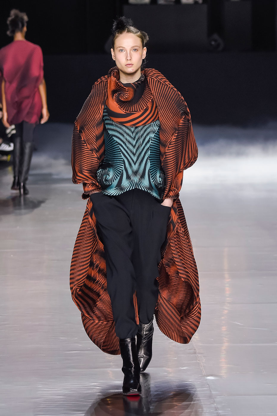 Issey Miyake Woman Autumn-Winter 2016