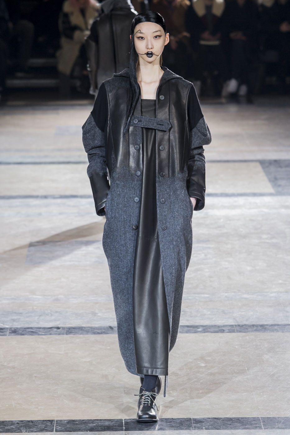 Yohji Yamamoto Woman Autumn-Winter 2016