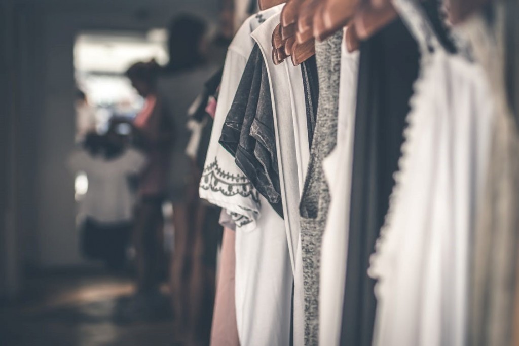 https://www.pexels.com/photo/white-and-black-floral-cap-sleeved-shirt-994523/